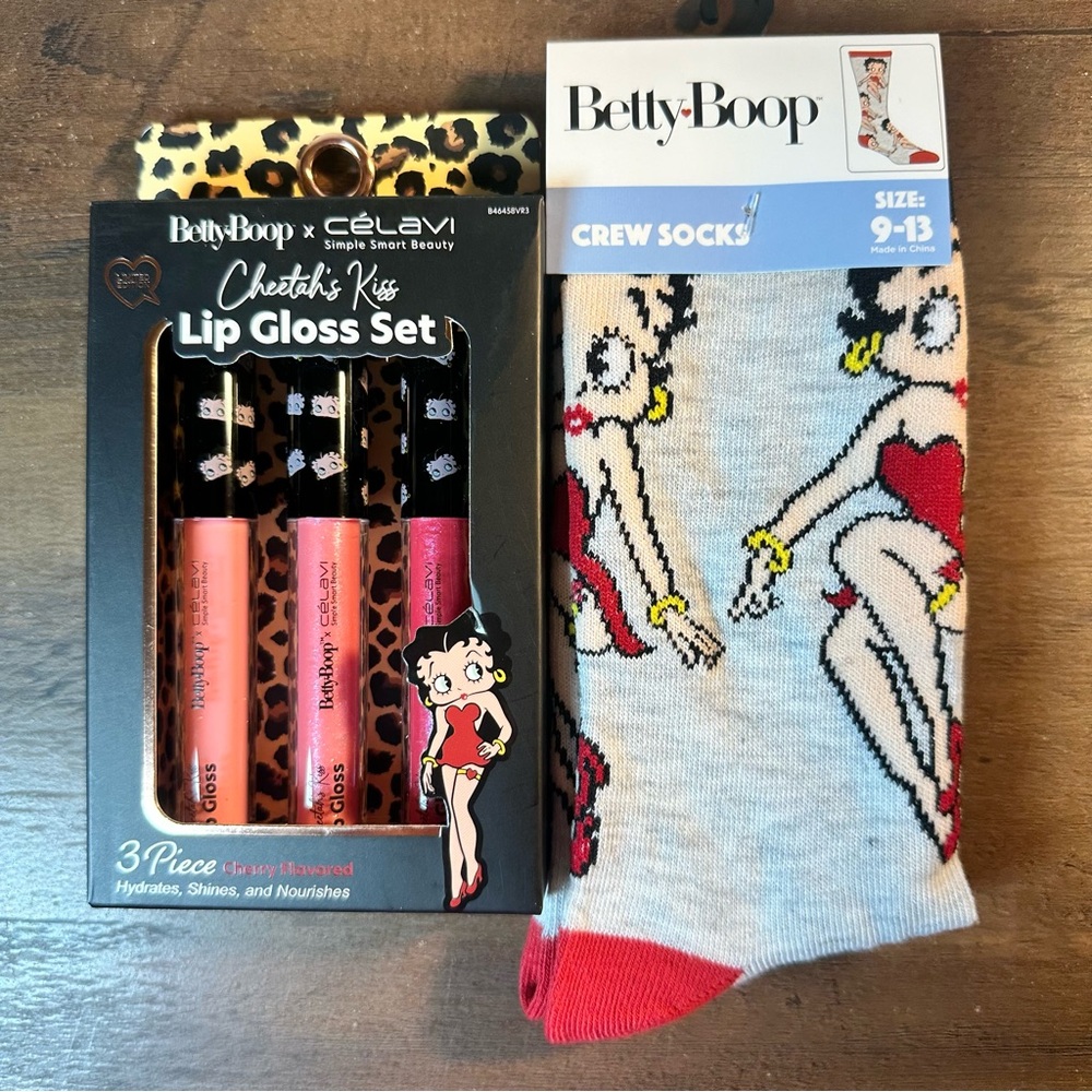 Betty Boop Limited Edition Cheetah’s Kiss 3Pc Lip Gloss Set & 1 Pr Crew Socks